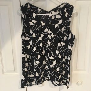 Ann Taylor black and white blouse. Small
